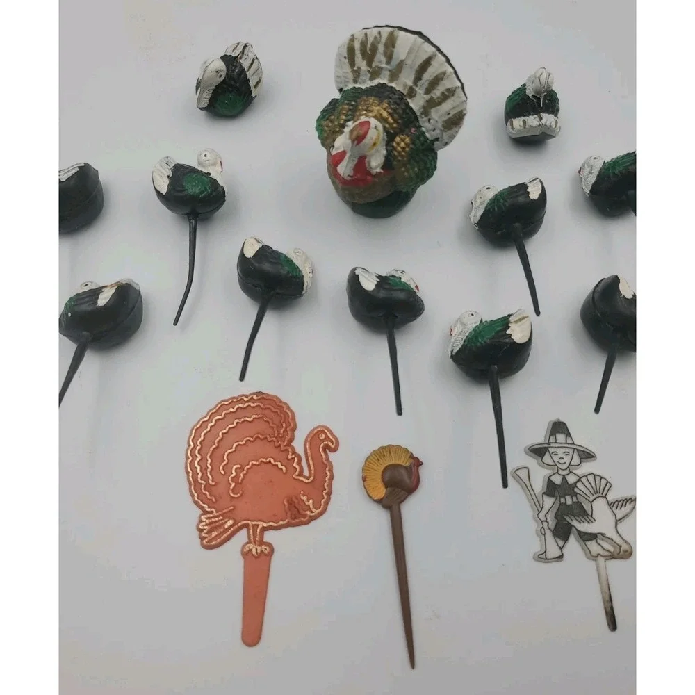 VTG Thanksgiving Cake Toppers Cupcake Picks Lot Plastic Turkey Gobble Lot As Is